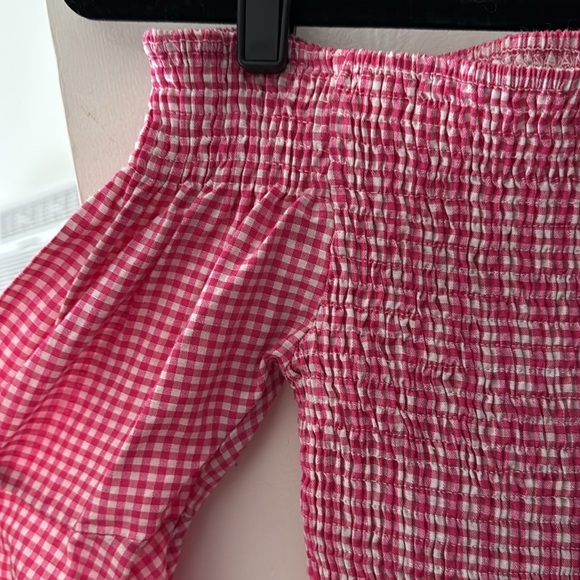 Off the shoulder pink gingham blouse with dramatic sleeves - Picture 2 of 5